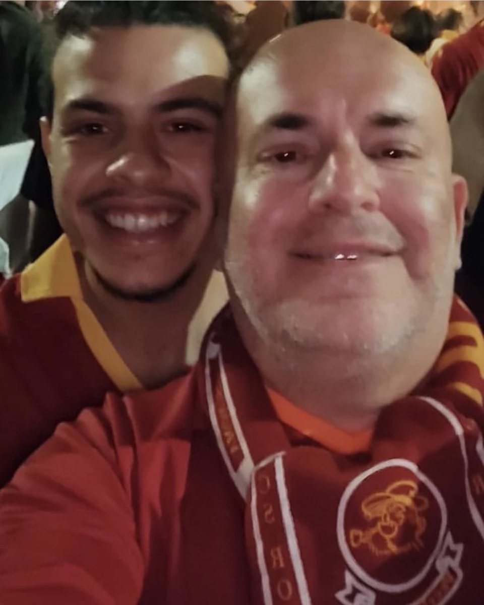 Il momento più bello della mia vita è senza dubbi il viaggio in moto per raggiungere il centro dopo la finale di Tirana. 

Ero abbracciato al mio papà con gli occhi pieni di lacrime e il braccio teso con la bandiera in mano.

<a href="/ToninoCagnucci/">Tonino Cagnucci</a> me l’ha fatto rivivere.

Grazie.