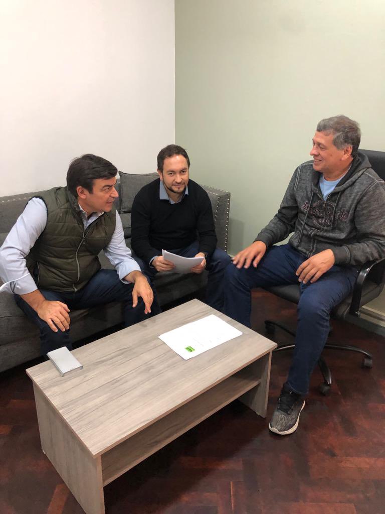 omardemarchi's tweet photo. Les quiero contar que Martín Bustos será precandidato a intendente de Las Heras por la @unionmendocina para continuar el trabajo que viene realizando @mdanielorozco en la transformación del departamento. https://t.co/5k2ID6srBo