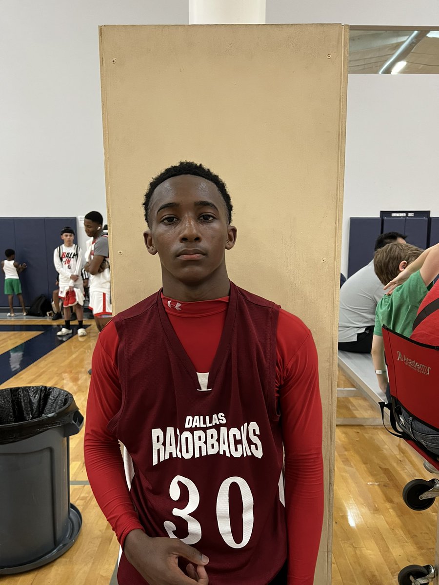 BigfootHoops's tweet photo. Christian Byrum (Class of 2023) earned his Tireless Scorer and Tireless Defender Badge today
-Wore down the opposing team, picking up his matchup full court all game
-Tough finishes over bigger opponents
-3s off the dribble and catch and shoot
@ChristianByrum1 https://t.co/yynDULIIQy