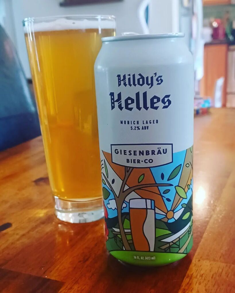 Either Minnesota has no bad beer or @jgfagerberg only sends me absolute bangers.

Gorgeous helles lager, perfect rainy day Virginia drinking.

#hellesbier #MNbeer #giesenbräu