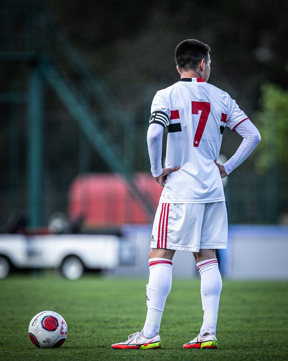 CanalCotia's tweet photo. O atacante João Adriano deixou mais duas assistências hoje. 🎯

Esses são seus números em três temporadas no Sub-20:

🕹️| 71 jogos (35 titular)
⚽️| 20 gols
🎯| 20 assistências
⏰| Participação a cada 85 minutos. https://t.co/aLZJYGWciq