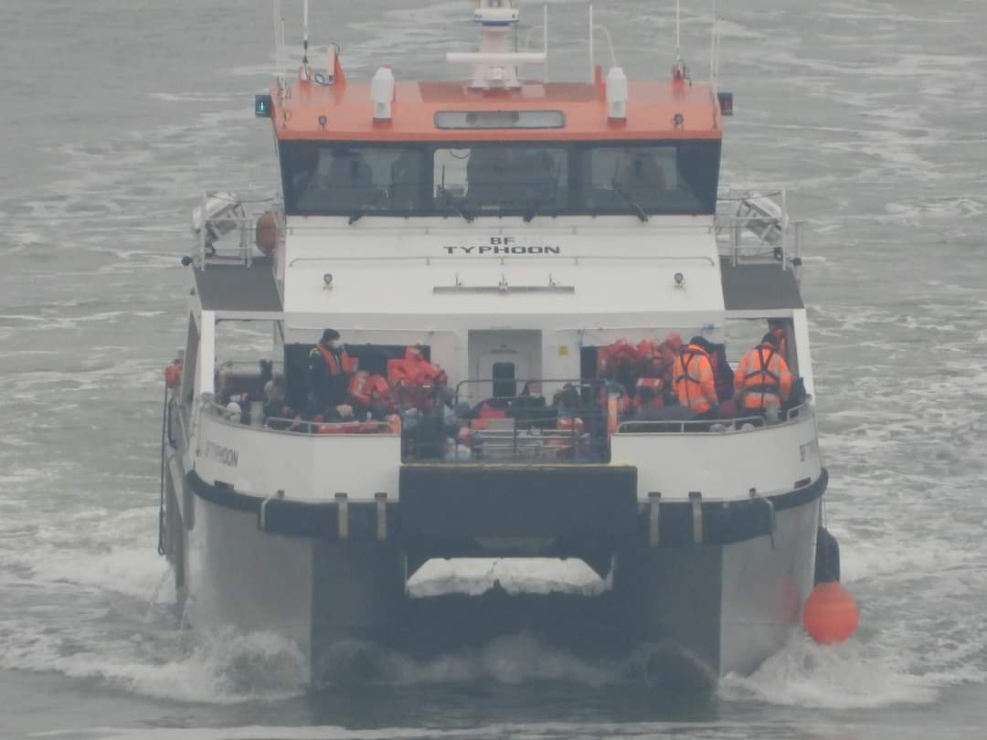 ActivePatriotUK's tweet photo. Busiest day of the year so far for border force as over 500 ILLEGAL MIGRANTS are brought into Dover from France

#StopTheBoats
#BrokenBritain 

Cc: Chris Johnson Facebook https://t.co/0pembIlMFZ
