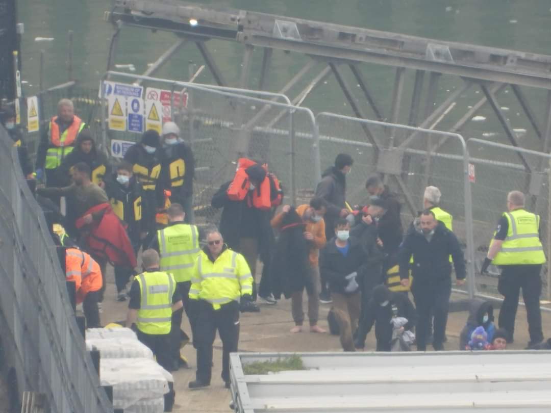 ActivePatriotUK's tweet photo. Busiest day of the year so far for border force as over 500 ILLEGAL MIGRANTS are brought into Dover from France

#StopTheBoats
#BrokenBritain 

Cc: Chris Johnson Facebook https://t.co/0pembIlMFZ