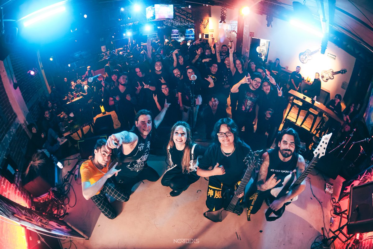 SharonaPortilla's tweet image. Noche progreeee con #HuriHau en Foro #LaPiedad compartiendo escenario con @idengakusha, #everlight, #solarian y #metanoia!!
#LudicoProducciones 🤘🏼