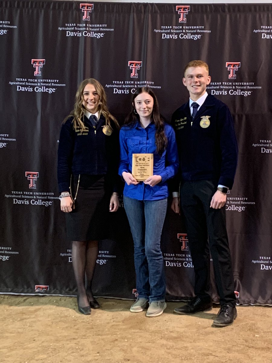 Congratulations to the Horse Judging Team on placing 7th in the STATE ! ! ! Alexa Kilmer received 7th place individual in the STATE ! ! ! Overall, there were 75 teams that qualified for State CDE Contest out of the 518 teams that competed in total this season. Way to go ladies!