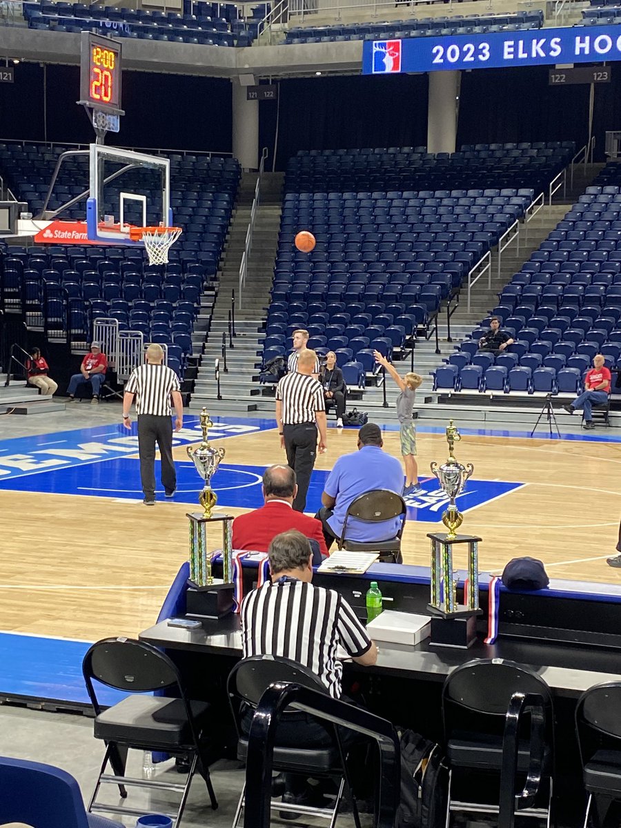 MrsEGrade3's tweet photo. My guy! Finishing in the ๐ Top 8 ๐ at the Elks NATIONAL FINALS #hoopshoot!
This was no easy feat and you amaze me with your humility, focus and determination ๐ I am proud of youโค๏ธ https://t.co/Ih6uUB702i