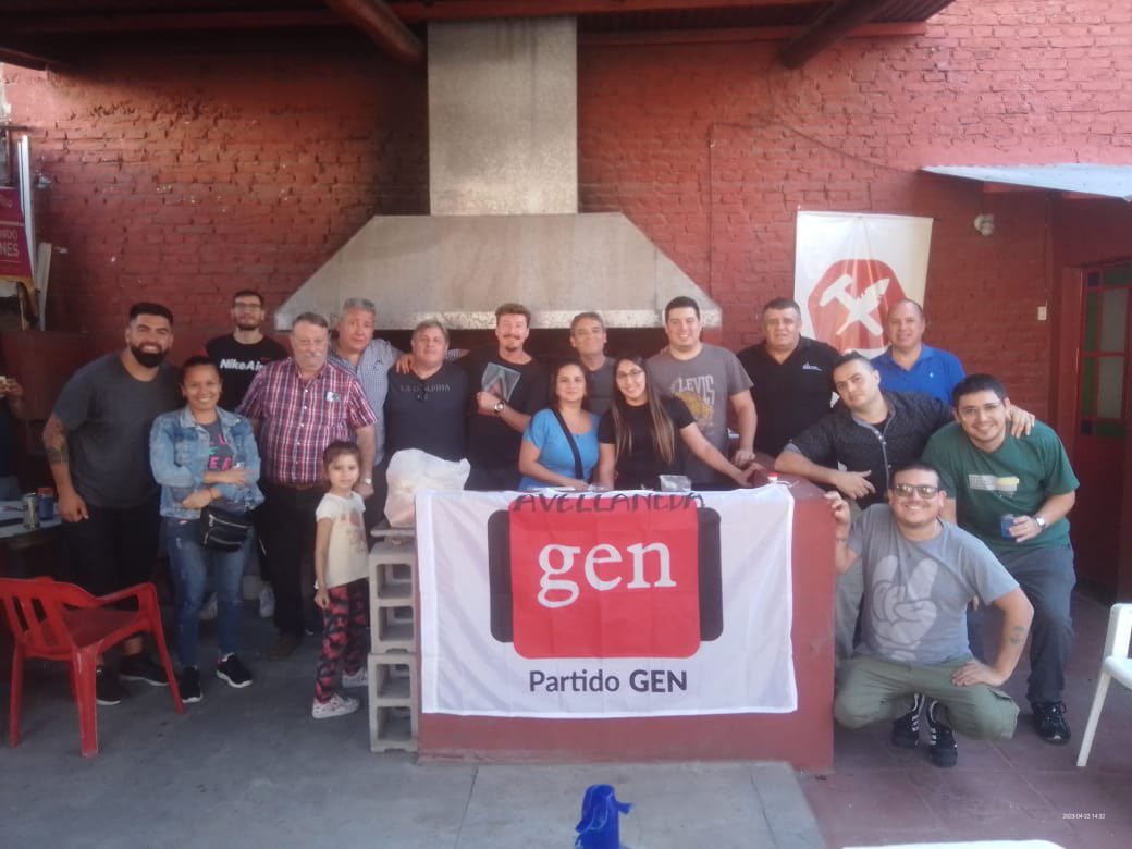 maxi_gallucci's tweet photo. Hoy participé del plenario del @PartidoGEN de Avellaneda.
Juntos y en equipo vamos a transformar nuestra ciudad!!!
Gracias Joel Rios y José Luis Ludueña por la invitación. https://t.co/JP5XfavJYi