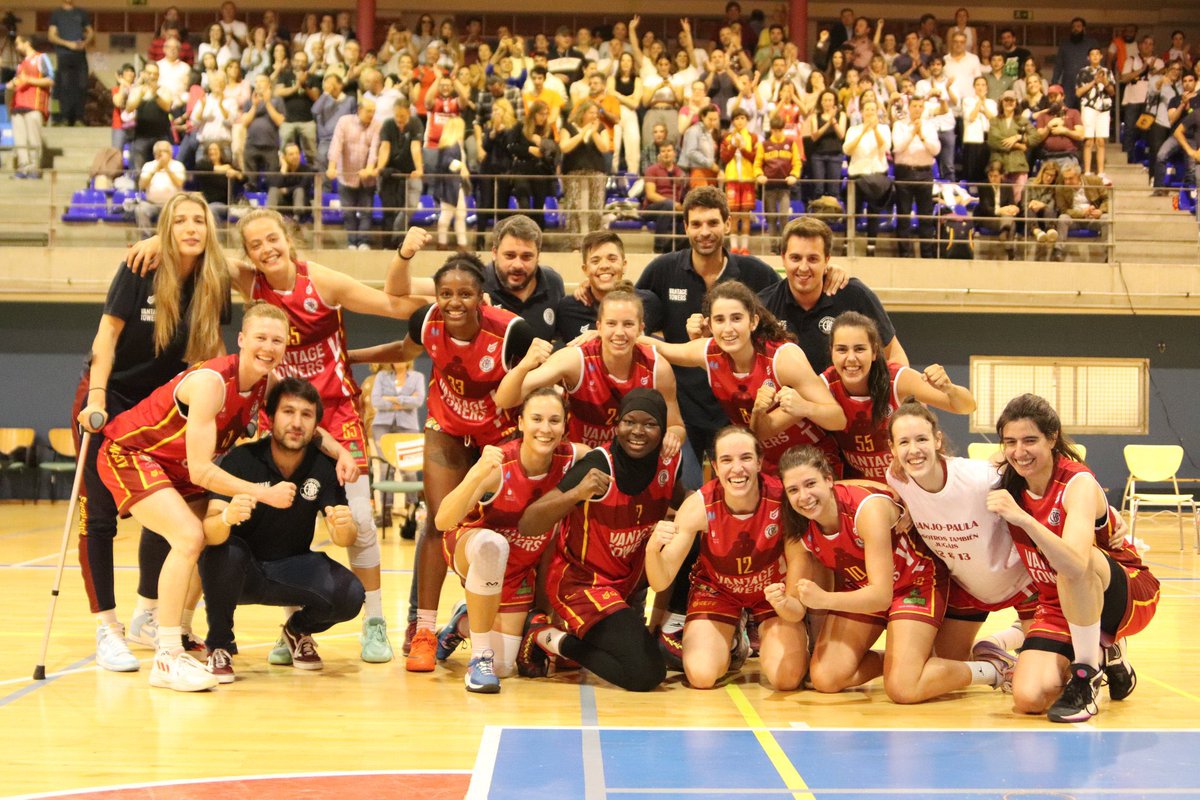cbalcobendas's tweet photo. #LFC 

¡¡SOMOS FASE DE ASCENSO!!

Nuestras chicas han hecho una gran eliminatoria frente a @CABESTEPONA 

Ahora vamos a por esa fase 💪🏼💪🏼

🔜🔜🔜VIGO 

📸: @FBMadrid https://t.co/KWqd3kMG3r