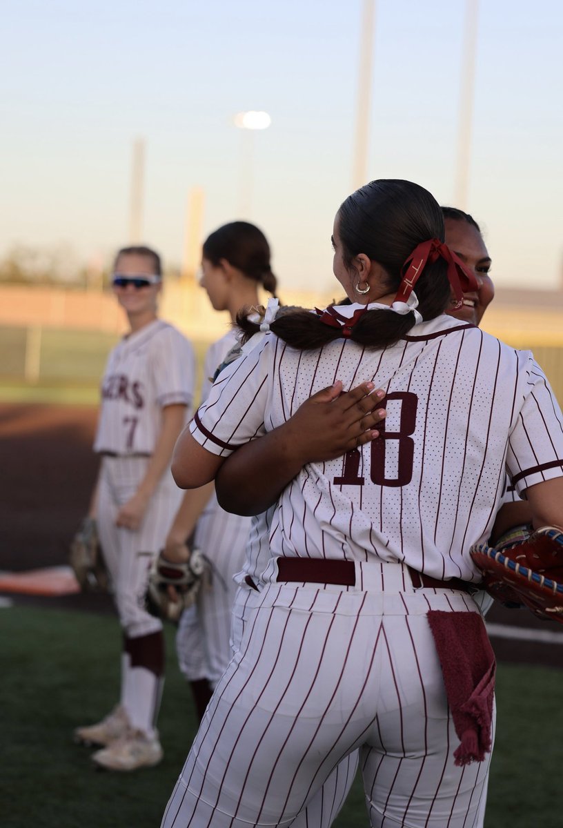 JaiLynnFlores15's tweet photo. Took the dub last night! Went 1/3 with a 2 run bomb. Senior night was a success. We play Monday 7:00pm  in Wimberley. This game will be for 1st in district since we are tied with Johnson HS. #codistrictchamps #soontobedistrictchamps #noregets @DSHSsball @adairphoto16 @CrystalJF_ https://t.co/tRaQc9HQos