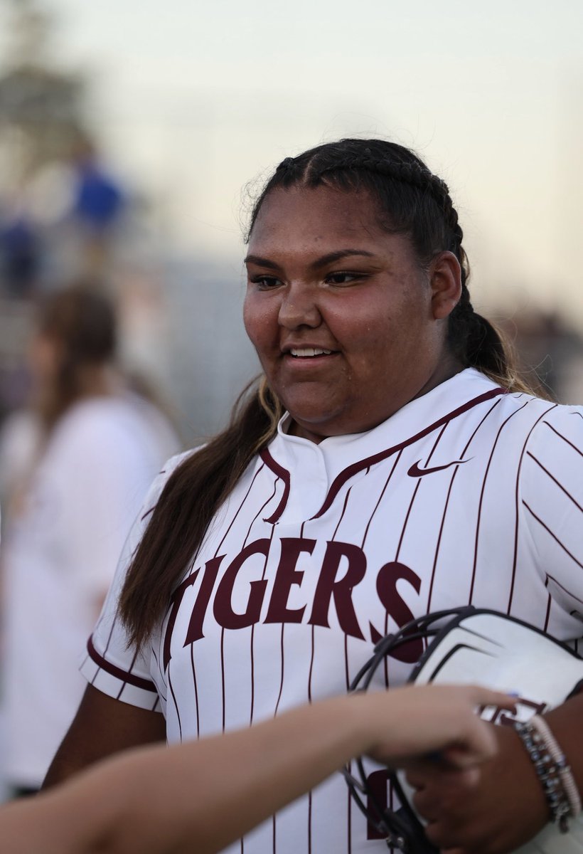 JaiLynnFlores15's tweet photo. Took the dub last night! Went 1/3 with a 2 run bomb. Senior night was a success. We play Monday 7:00pm  in Wimberley. This game will be for 1st in district since we are tied with Johnson HS. #codistrictchamps #soontobedistrictchamps #noregets @DSHSsball @adairphoto16 @CrystalJF_ https://t.co/tRaQc9HQos