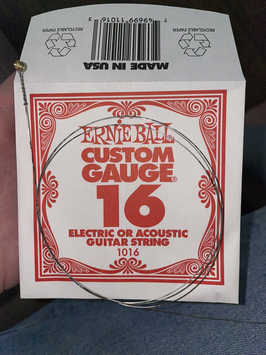 AlexFromPallet's tweet photo. @ernieball yoooo I buy strings all the time and normally I’m super happy but this brand new set of Hybrid Slinky’s has pitting already?  I can’t exactly return an opened string pack to @guitarcenter https://t.co/80Xgqtq9Qh