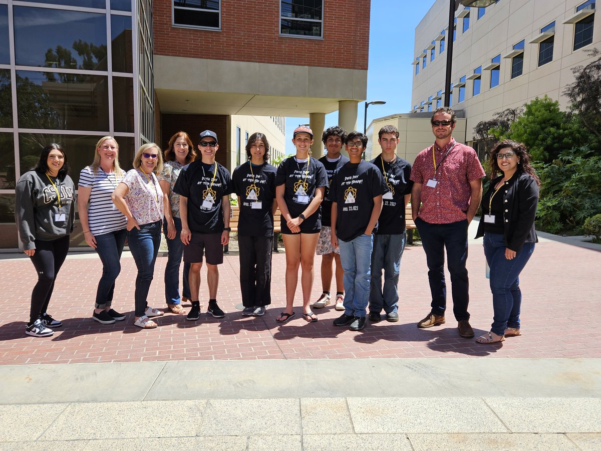 mrs_englert's tweet image. Had a great time alongside LBUSD, LBCC, and CSULB students and faculty learning about the field of data science, its application within EVERY industry, and doing some data analysis using RStudio! #matheveryday #datascience #proudtobelbusd #datadayatthebeach