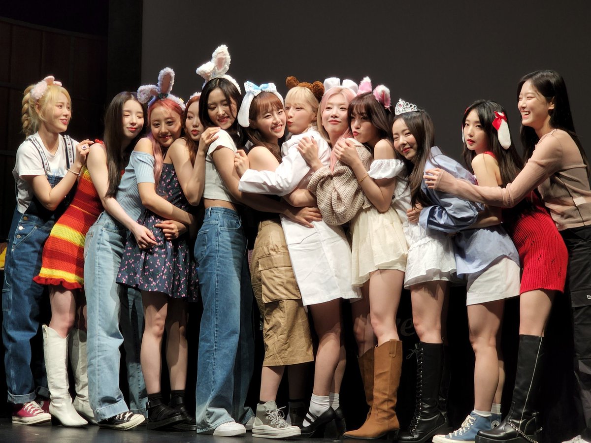 Breaddori16's tweet photo. #OrbitsStandWithLOONA
#오빛은달소와함께해
#FreeLOONA #SaveLOONA #LOONAis12
#이달의소녀는_영원히_12명
애들보고싶다... 격하게.... https://t.co/qrUwtaqxw0