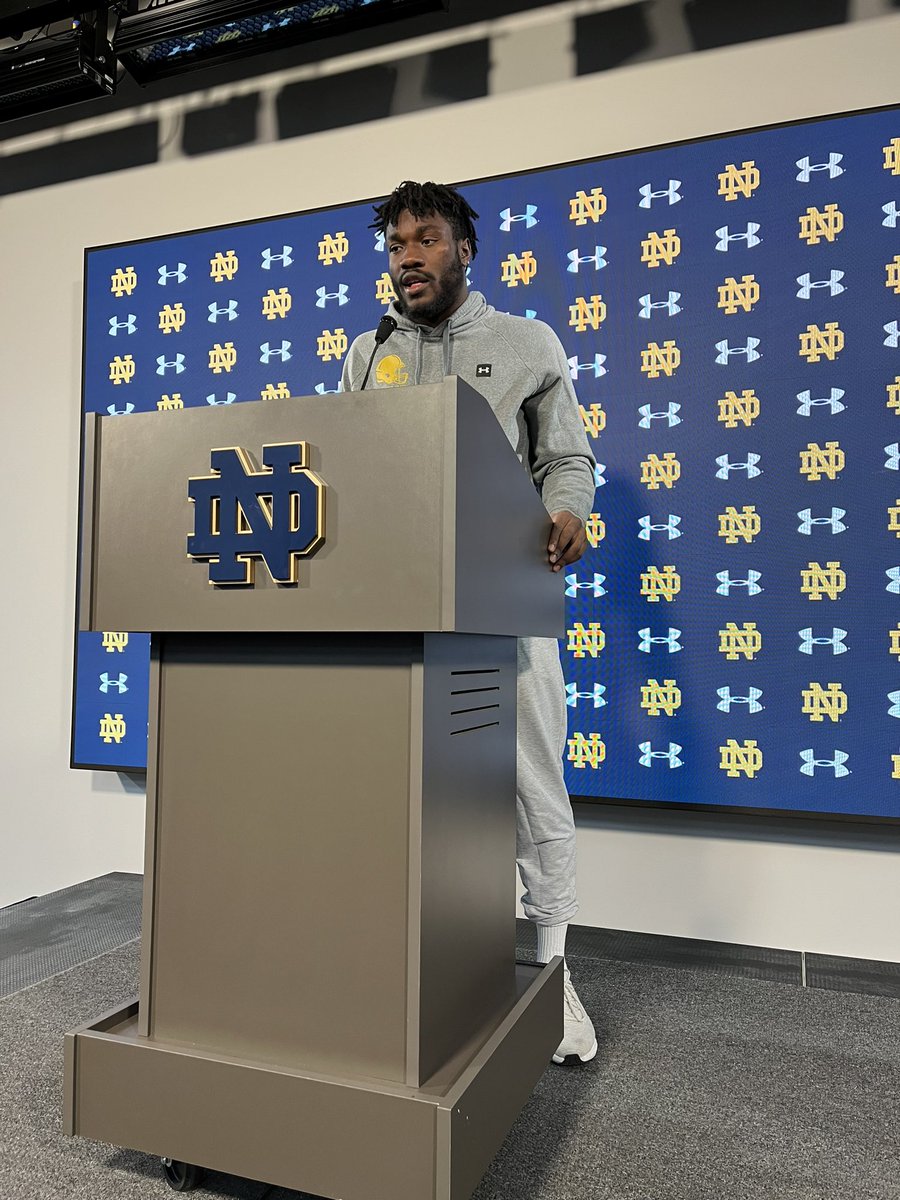 tbhorka's tweet photo. Jaylen Sneed led the Gold Team with seven tackles today. He saw the field well from the linebacker spot. He could be a future star for Notre Dame. https://t.co/CTsgqK3ygM
