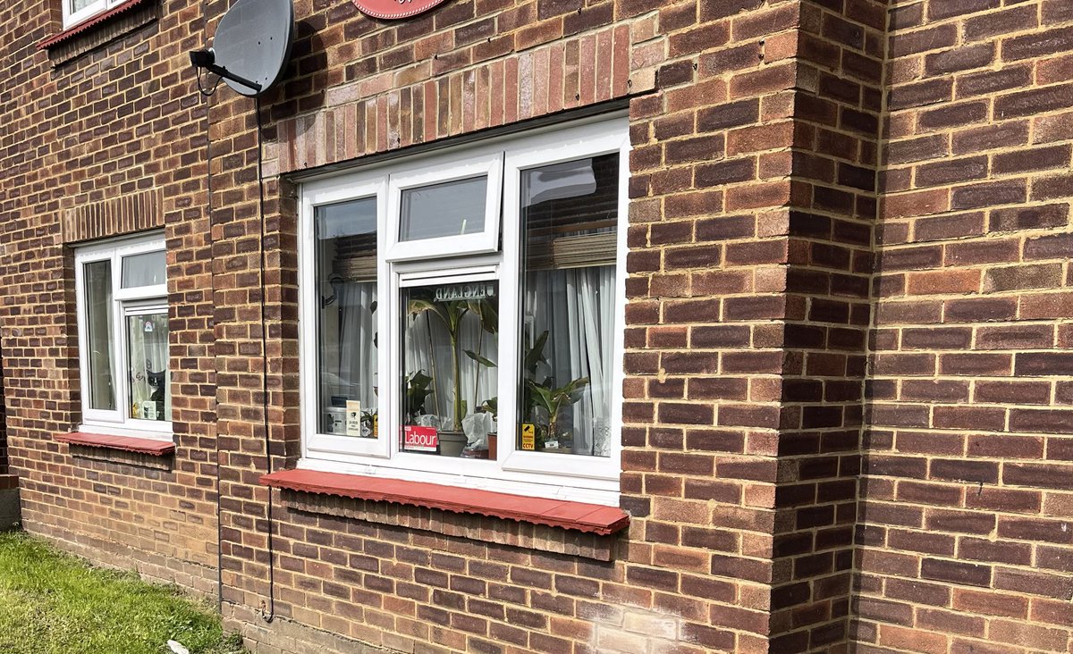 shanemochriecox's tweet image. Out today in Coldharbour and Perry Street Ward as ⁦@ChristinaRolles⁩ &amp;amp; I have done as ⁦@graveshambc⁩ ⁦@graveshamlabour⁩ Councillors throughout our term of office as well as our surgeries &amp;amp; newsletters! Please vote #Mochrie-Cox #Rolles &amp;amp; #Thandi on 4th May!