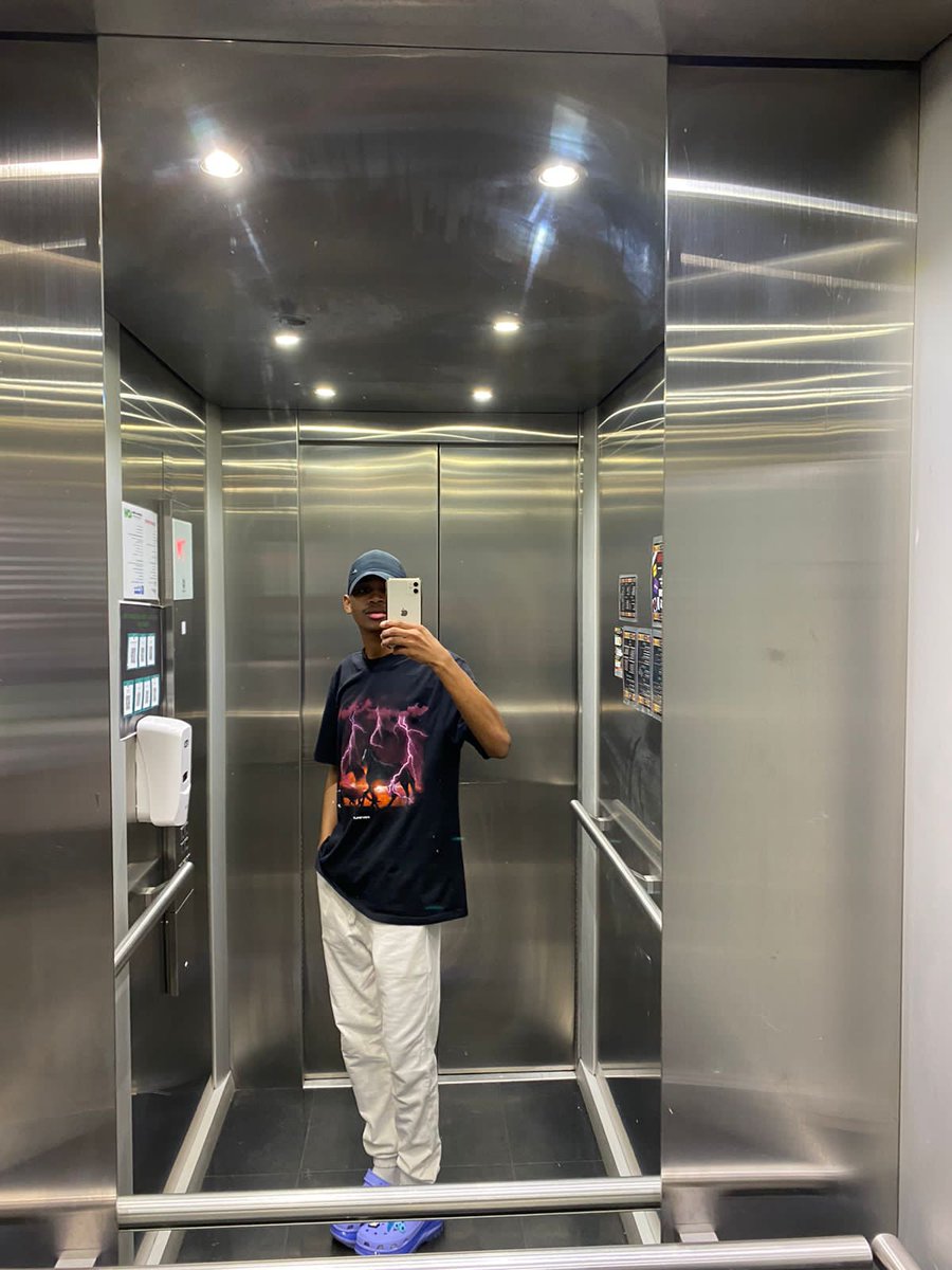 MothibiDonald's tweet photo. It's been a minute.. ❤✨ https://t.co/28K5u8cAAY