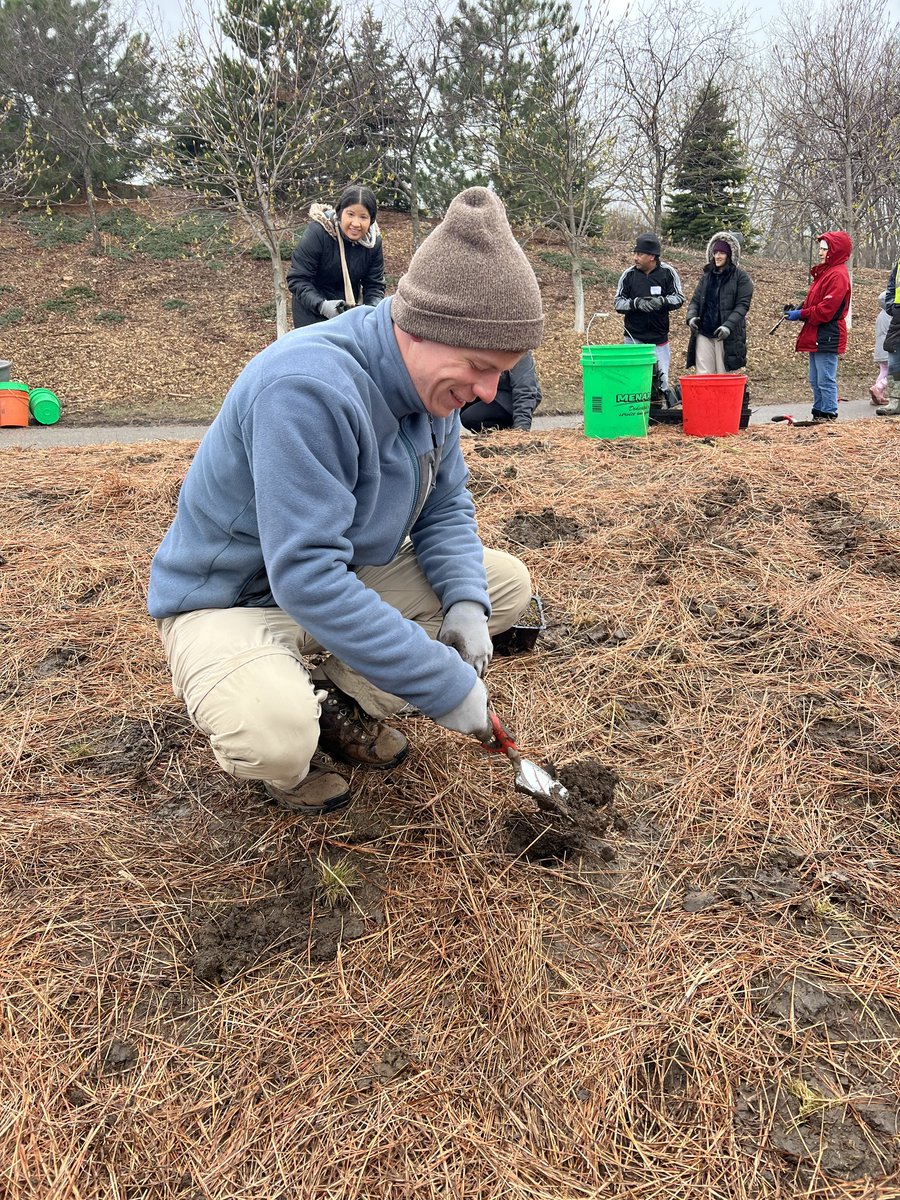 phytograds's tweet photo. Celebrating #EarthDay2023 by helping restore the prairie! https://t.co/YCfhsCXMlW