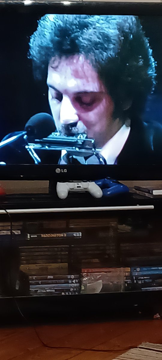 Laura08343515's tweet photo. a trio of #pianogreats: moustache, harmonica solo, and  the original #pianoman the 14 yo recognised it, so I consider my musical education work complete... https://t.co/oACUO7yfQS