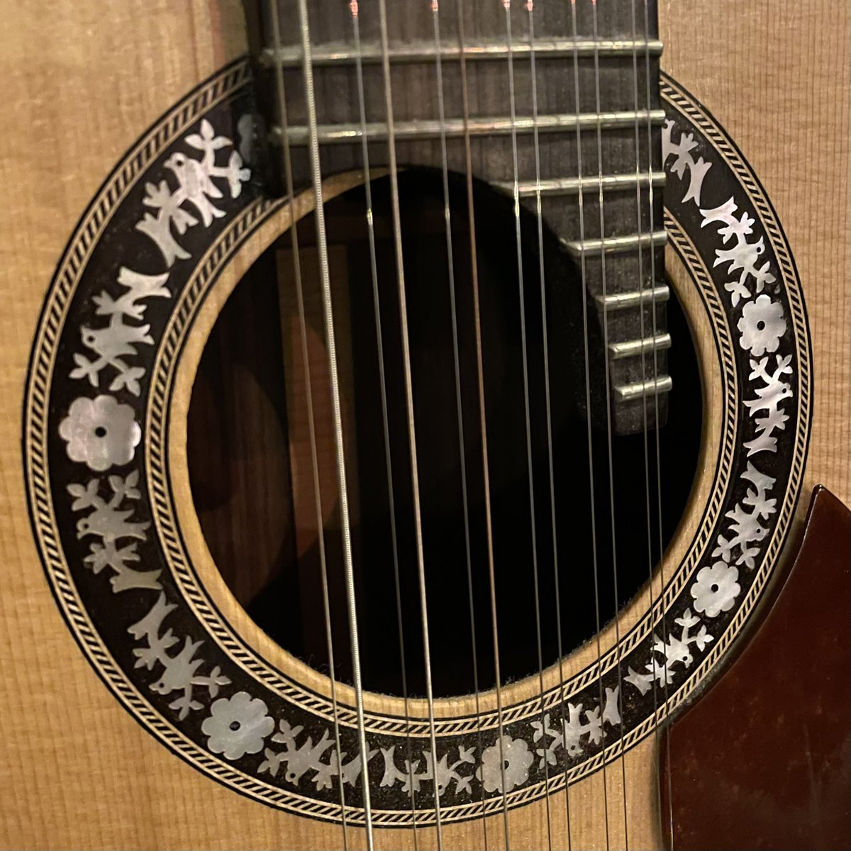 sanchezagustino's tweet photo. A gozar coa cultura irmá! Noite de Fado en Oporto. https://t.co/2YSoyQ5obN