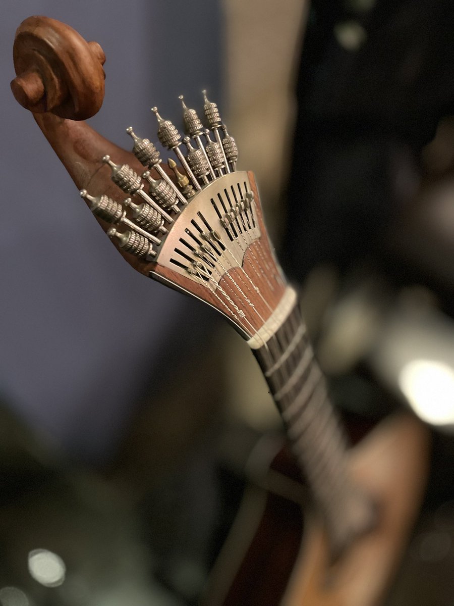 sanchezagustino's tweet photo. A gozar coa cultura irmá! Noite de Fado en Oporto. https://t.co/2YSoyQ5obN