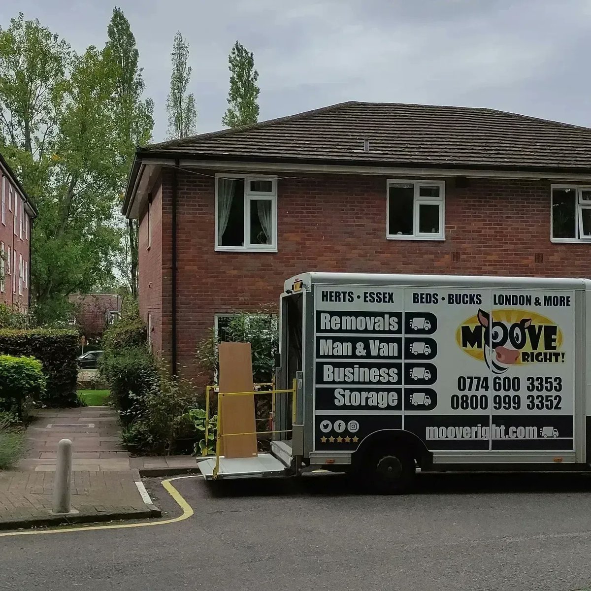 mooveright's tweet image. Man and Van in Hertfordshire
✅Removals
✅Furniture Disposals
✅Home &amp;amp; Office Moves
✅Insured
☎️0800 999 33 52
📳0774 600 33 53
🖱️mooveright.com
#movingoffice
#housemove
#manandvanhertfordshire
#officemovers
#movinghome 
#manandvan
#removalservices
#localmanandvan