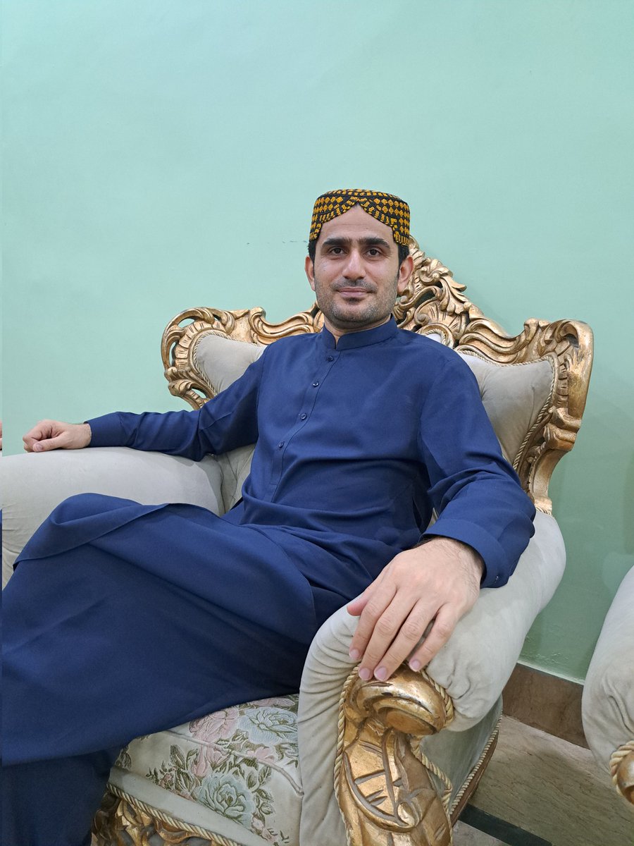 Dadanlashari's tweet photo. #Formality
#EidMubarak
#Eidpic https://t.co/UK3FZRtXTg