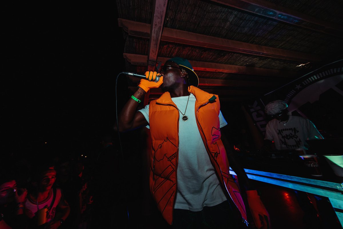 lapuntafun's tweet photo. Noites que precisam de ser repetidas 🥵 It’s a Trap no G-Shock Stage! Quem esteve lá ? 🔥 #lapunta2023 #puntaumbria #cidadefm #sosequiseres https://t.co/ZEAhHF29CL