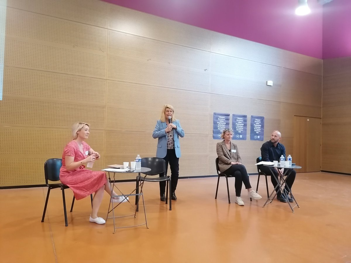 RenaissanceTarn's tweet photo. Retour en images📷 sur le séminaire #Occitanie de @Renaissance organisé à #Toulouges. Échanges avec @FaureDominique @ITolleret, formations, discussions politiques et convivialité.
Le parti le plus décentralisé de France avait vraiment l'accent du sud-ouest aujourd'hui ! 🇫🇷🇪🇺 https://t.co/BHVfS8loZx