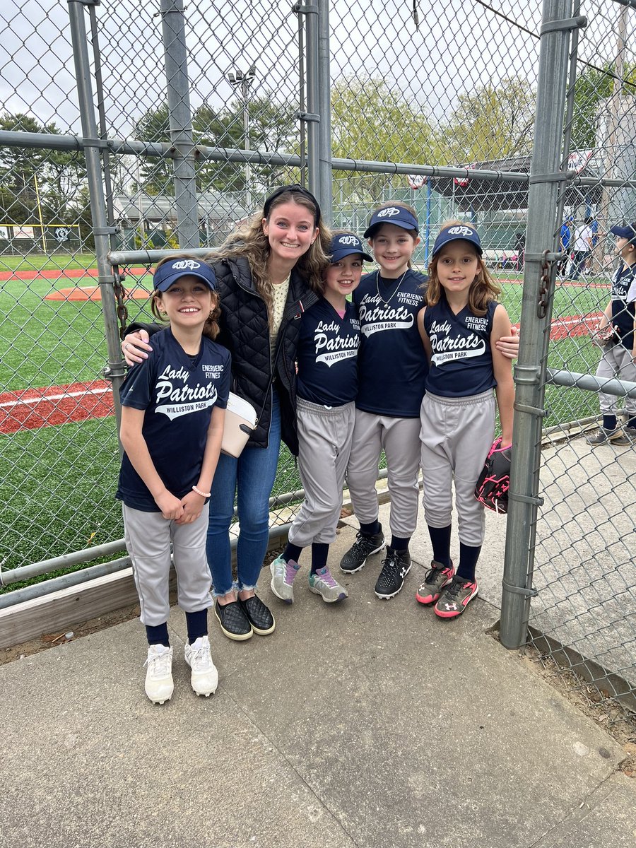 Ms. Dipaoli 🍎🖍❤️ tweet media