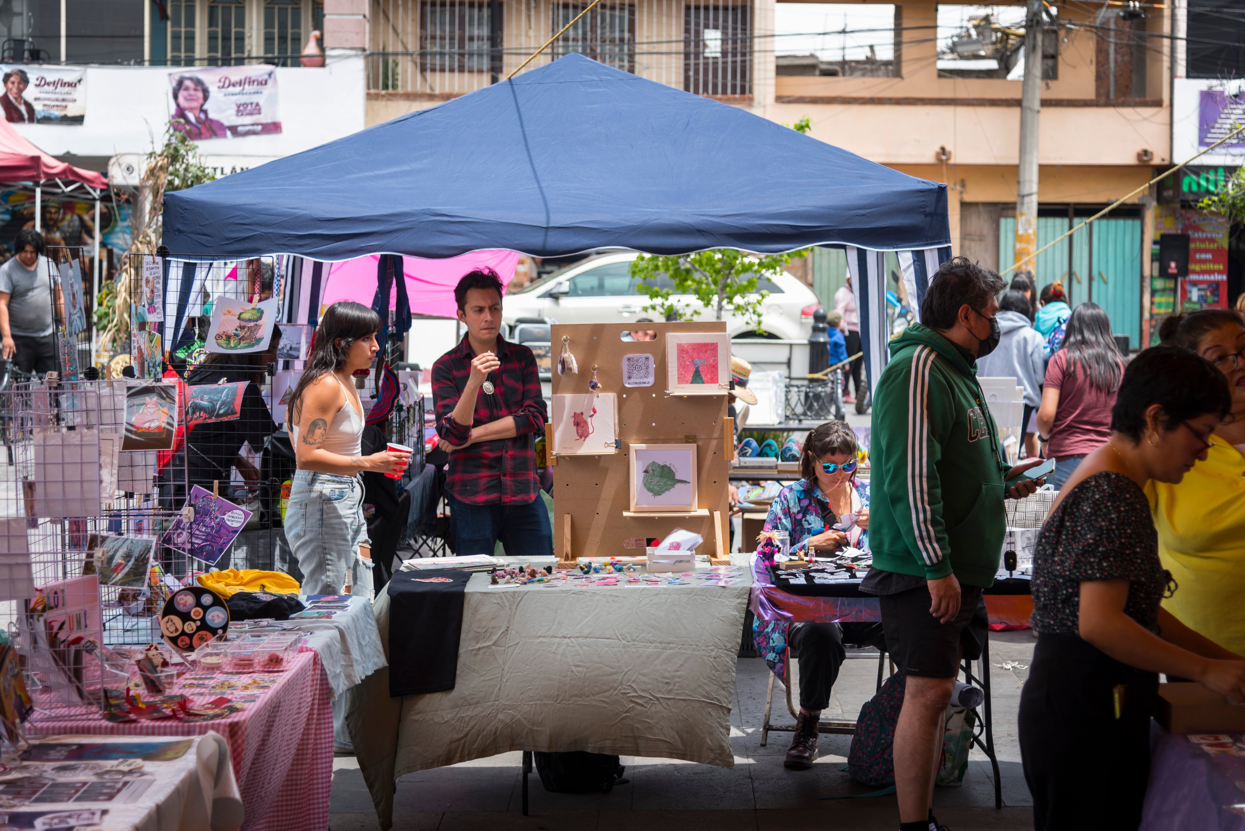 El escenario del Festival de los Barrios San Pedro Xalostoc 2023 con el Tianguis Cultural Ecatepec