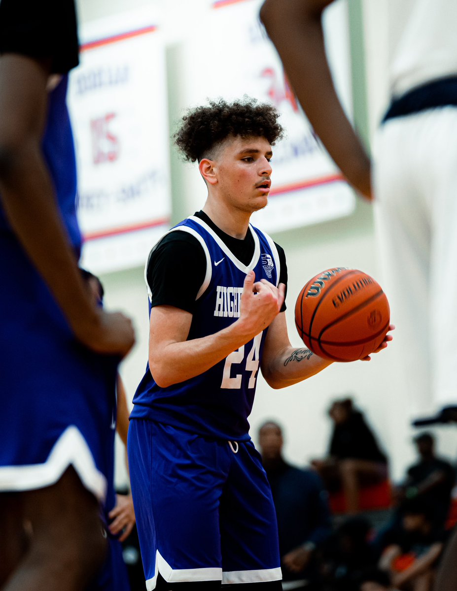 HigherLevelAAU's tweet photo. @HigherLevelAAU 17U Elite bounce back with a WIN @marqueehoops ! 2024 6’2 SG @RobbieFutyma / @ColganHoops led all scorers with 20 points, 2024 6’3 SG @RomanHen11 / @ForestParkBBall continues his solid play this weekend with 12 points. @PrepHoopsVA @AyalewAdam @VaPrepsRivals https://t.co/K5vDcnN09j