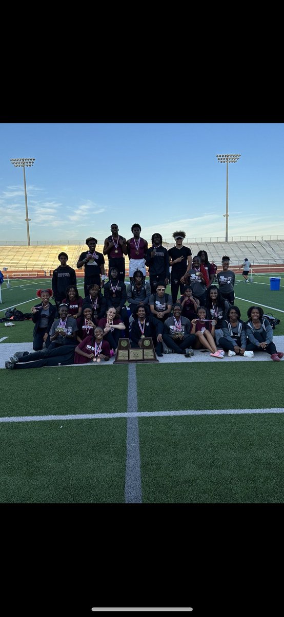 Lately: Finished my last season of hs soccer earning 2nd Team All-District. 6 goals and 7 assists. 
Hopped right into 🏆 season in track
2:22.9 PR at District 🥉
2:19.9 PR at Area🥉
As a team boys &amp; girls swept both District &amp; Area🥇
Next: Regionals in Lubbock. Only up from here!