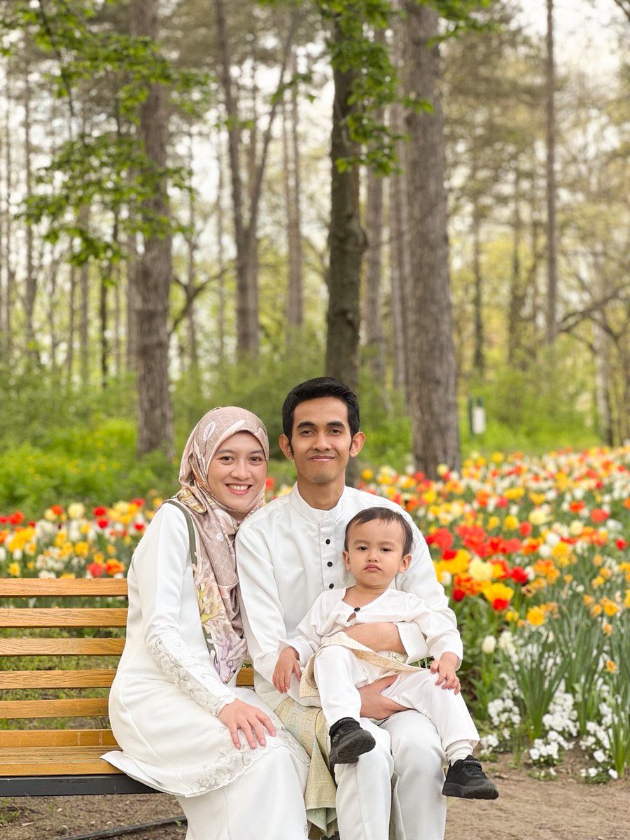 fiqdin96's tweet photo. 𝑺𝒆𝒍𝒂𝒎𝒂𝒕 𝑯𝒂𝒓𝒊 𝑹𝒂𝒚𝒂 𝑨𝒊𝒅𝒊𝒍𝒇𝒊𝒕𝒓𝒊, 𝑴𝒂𝒂𝒇 𝒁𝒂𝒉𝒊𝒓 𝒅𝒂𝒏 𝑩𝒂𝒕𝒊𝒏✨ https://t.co/B4iNuwLlSl