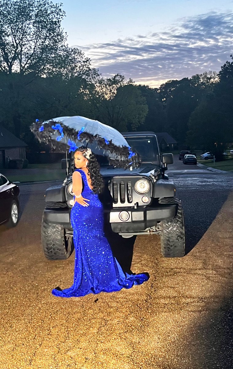 SouthwindTF's tweet photo. Southwind prom 2023 senior Laniyah Jackson #trackgirlsatprom https://t.co/GWuy3K0DTD