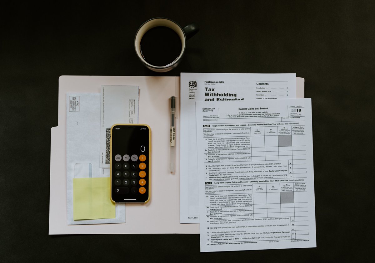 finimaliste's tweet photo. Plan Epargne Retraite (PER) : l’avantage fiscal sur les versements volontaires ✌️

C’est l’heure de la déclaration des revenus 2022.

Les versements volontaires effectués sur un PER sont, sauf choix contraire de votre part, déductibles de votre revenu imposable. 👇 https://t.co/I884yw4b3g