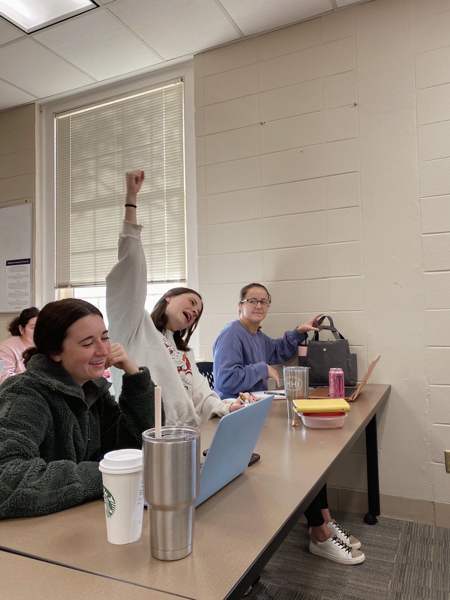 Eva Goldbach tweet media