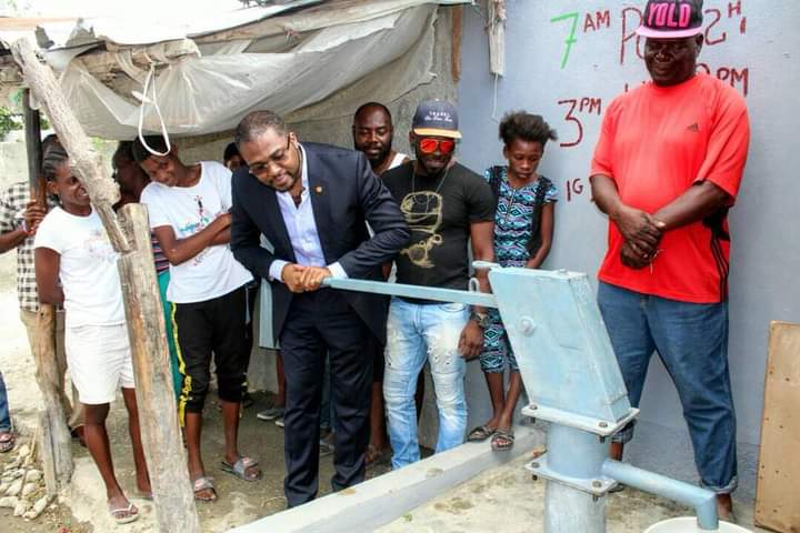 JoubertJoseph3's tweet photo. 22 avril 2018- 22 avril 2023, sa fè 5 lane depi @CalebDesrameaux ki te depite Tabarre alepòk te inogire yon ponp dlo. Nou pa gen dwa bliye. #Haiti #DevwaMemwa https://t.co/39yDVF9CWE