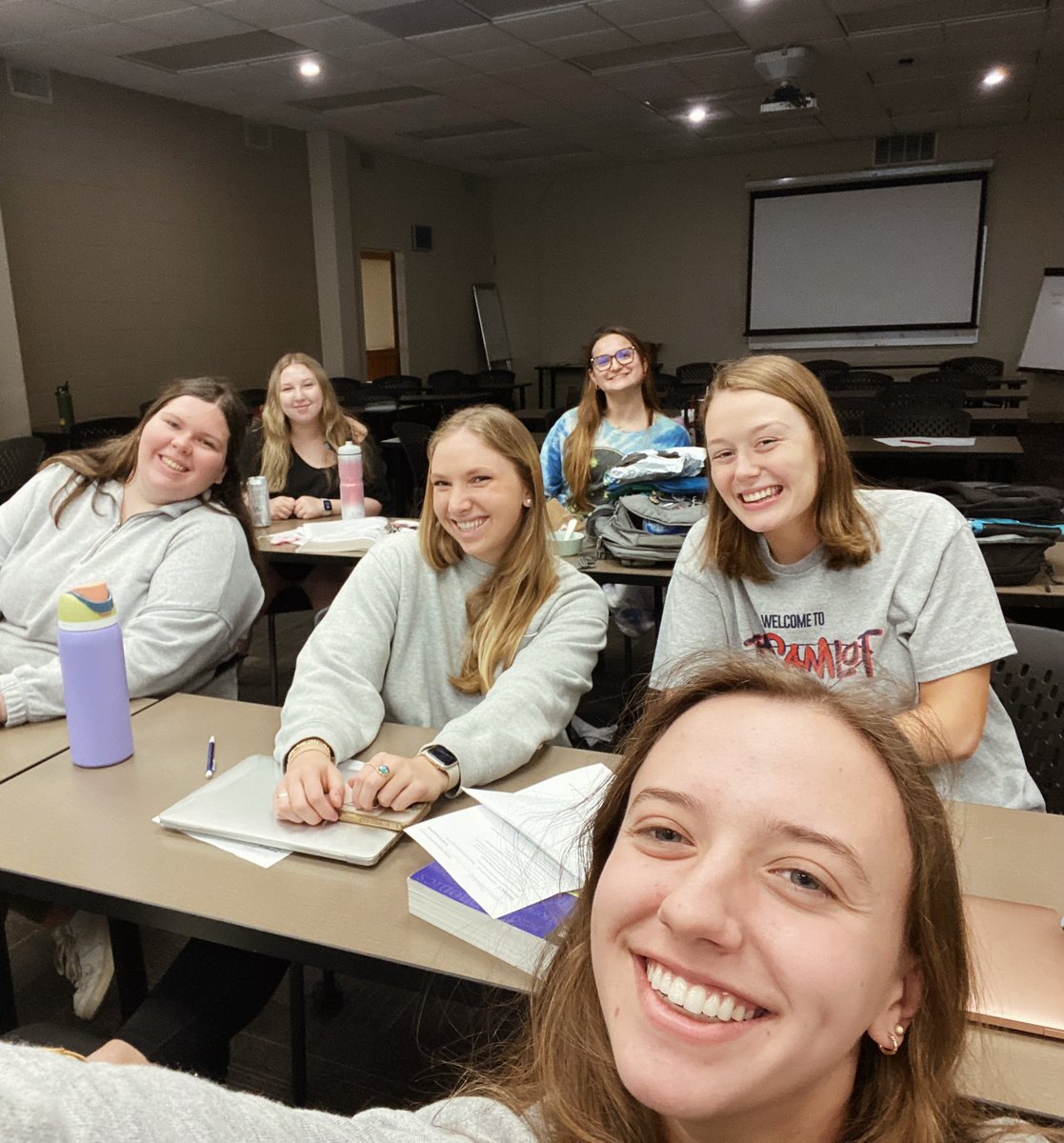 Eva Goldbach tweet media