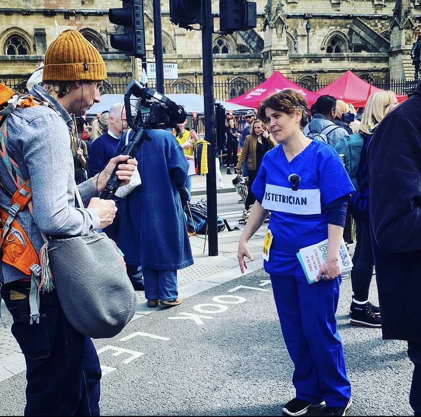 PwSiobhan's tweet photo. Amazing turn out today. Apparently estimates from the police was approx 90k #TheBigOne #UniteToSurvive #EarthDay #planetaryhealthhub 💚💪 https://t.co/Ddai0iAAsS