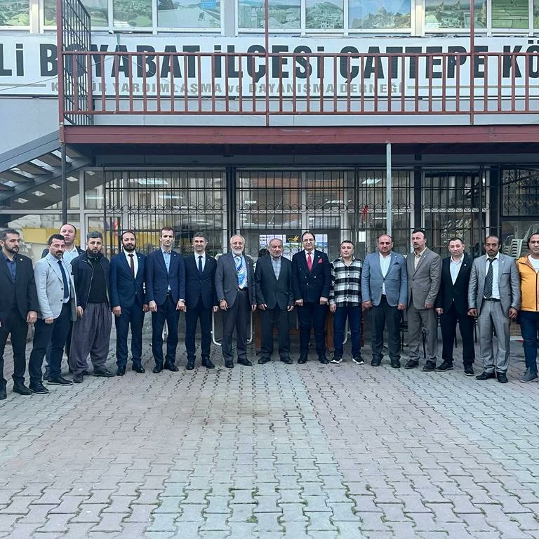 RpSancaktepe's tweet photo. İstanbul 1 Bölge Milletvekili Adaylarımız Erol KARAKOÇ ve Enes Şenel AKARÇEŞME Sinop Boyabat Çattepe Köy Derneği Bayram Ziyaretinde  Bulunduk .
@erolkarakoc @enessenelakarcesme
@yavuzacar
@ekremyahyaa #sinopboyabatçattepedernegi
#HayırlıBayramlar 
#MilliGörüşMeclise https://t.co/Pv9TglofdV