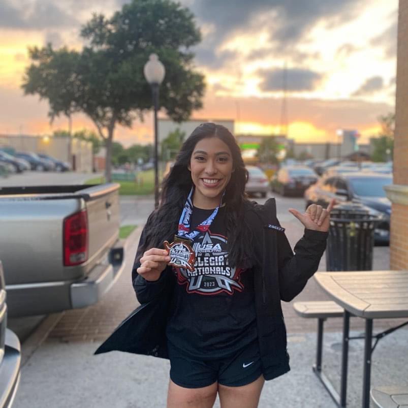 Congratulations to former Rattler outfielder &amp; power lifter, <a href="/criseldafacundo/">Criselda Facundo</a> , for being crowned the 56KG collegiate National Champion!
Squat 187.5 kg/413.4 lbs American record Open &amp; Jr
Bench 115 kg/253 .5 lbs 
Deadlift 180 kg/396.8 lbs
Total 482.5 kg American record Colleg&amp; Jr