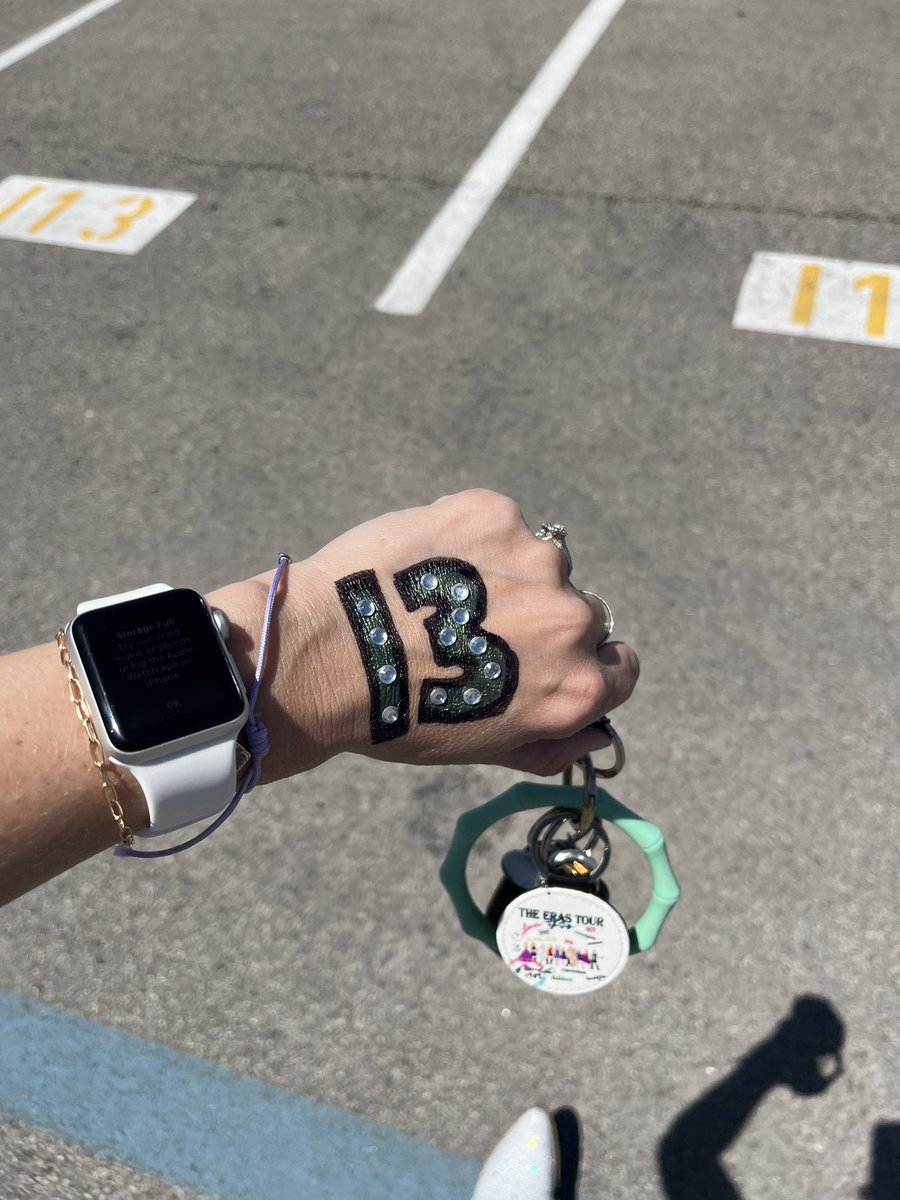 KaySteubing7's tweet photo. #TaylorSwift #ts #erastourhouston 🪩✨ https://t.co/XPiDD0bpai
