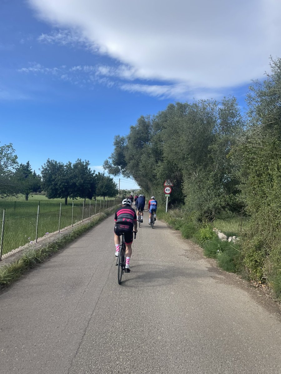 We weren’t always on perfect roads in Majorca, but some were better than others! #ridetogether #FVC #blackandpink #trainingcamp #training ☀️🇪🇸🚴🏻‍♂️