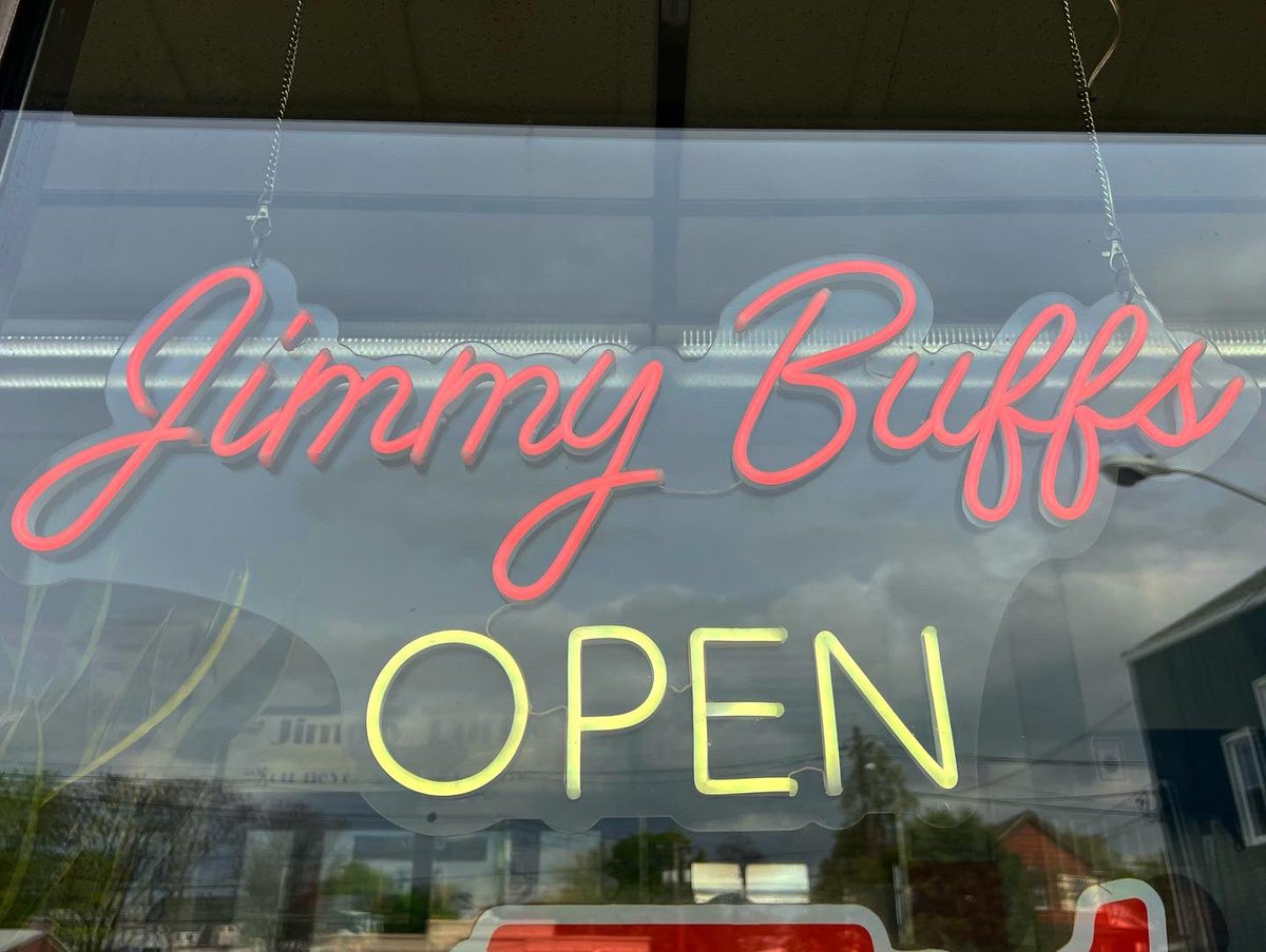 tonyatthetable's tweet photo. It’s been far too long since my last visit to @JimmyBuff in #WestOrangeNJ. 
——————————
#ItalianHotDog #ItalianStyle #ItalianStyleHotDog #JimmyBuff #JimmyBuffs #JimmyBuffsWO #WestOrange #TonyMangia #AtTheTableWithTony #MANGIA #Italian #ItalianAmerican #LittleItaly #ItalianEnclaves https://t.co/8jG2AO3z1Q