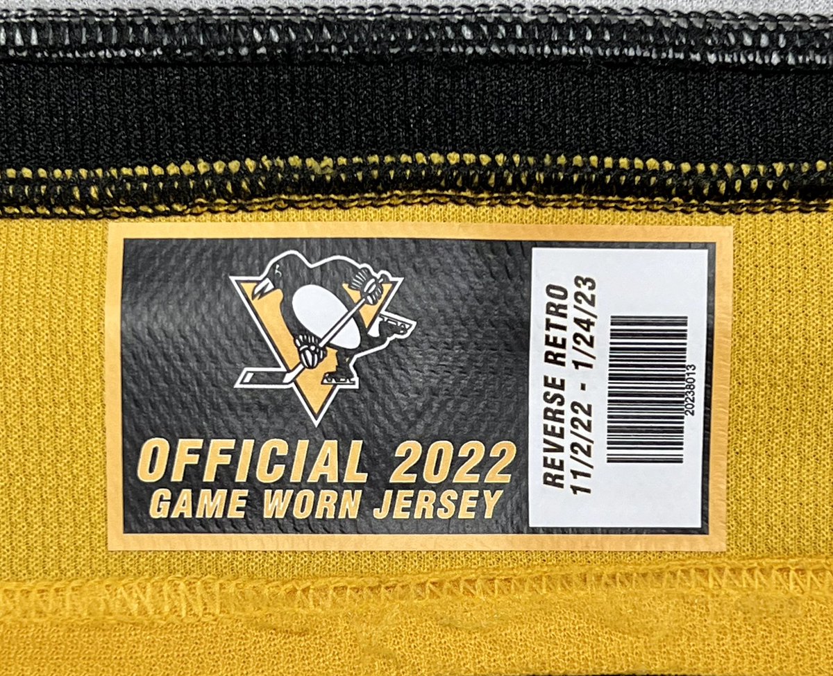PensVault's tweet photo. Rickard Rakell 2022-23 Reverse Retro Set Game Worn Jersey. @RickyRakell93 wore this jersey for 9 games. He scored 4G &amp; 2A along w/ a -1 rating &amp; 2 PIM’s. #LetsGoPens https://t.co/6e0SiCqSQ0
