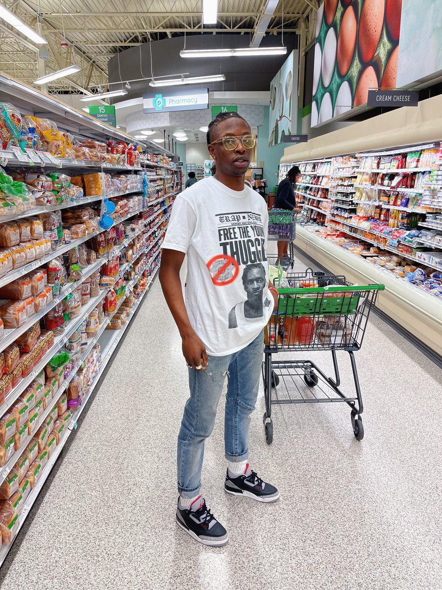 ZeusTRAPPIN's tweet photo. #Freethe5 ClubPublix https://t.co/3j677hODoX