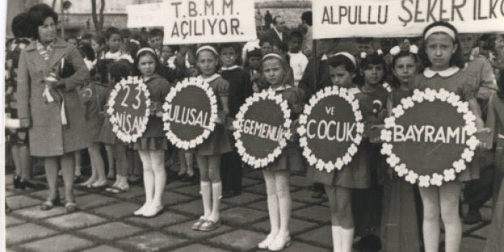 DepremTR's tweet photo. 23 Nisan Ulusal Egemenlik ve Çocuk Bayramı kutlu olsun! https://t.co/9r6qTg7onI