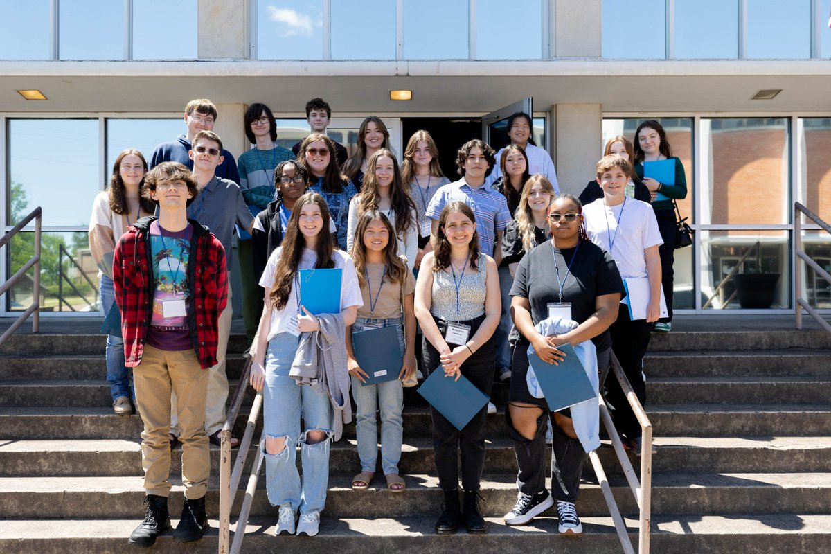 msmsbluewaves's tweet photo. New Student Orientation was a major success! Thank you to everyone that came to support our new students and meet with our wonderful faculty/staff.
Students, we can't wait to see you all in the fall!
#msmsclassof2025 #newstudentorientation #gobluewaves https://t.co/cRRWvyzjNu