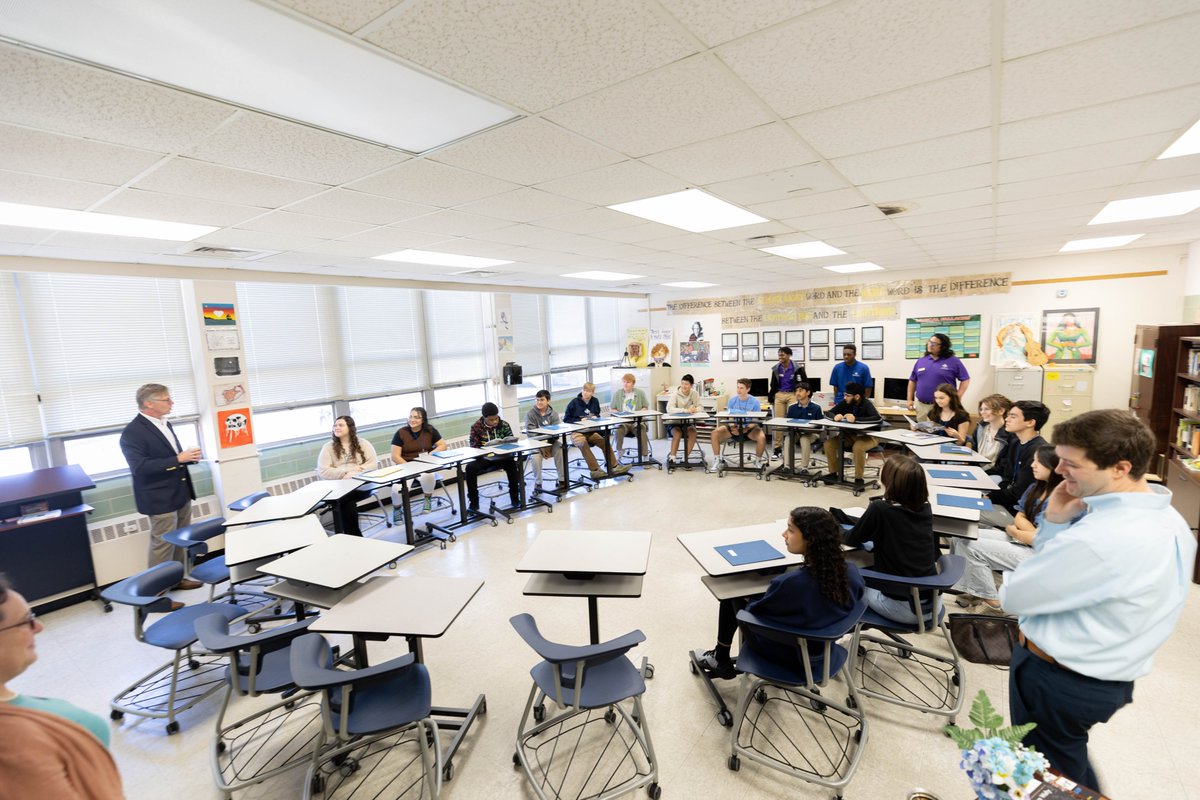 msmsbluewaves's tweet photo. New Student Orientation was a major success! Thank you to everyone that came to support our new students and meet with our wonderful faculty/staff.
Students, we can't wait to see you all in the fall!
#msmsclassof2025 #newstudentorientation #gobluewaves https://t.co/cRRWvyzjNu