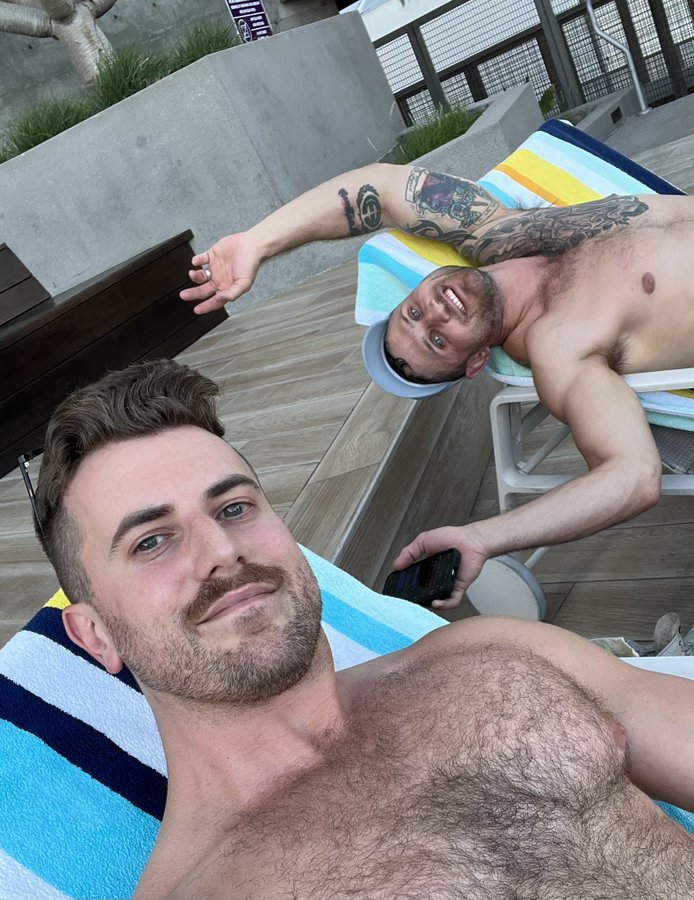 FuWPsoZaEAEeA8K?format=jpg&name=900x900